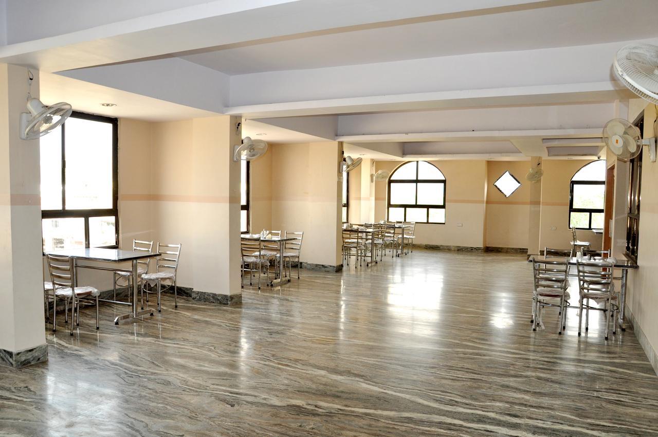 Hotel Kirti Plaza Chittorgarh Екстериор снимка
